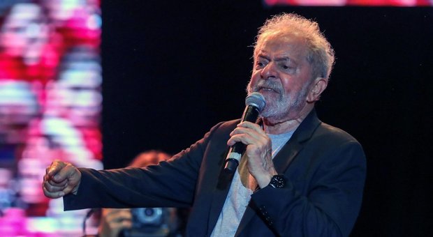 Brasile, Lula dichiara guerra a Bolsonaro, ma la Camera vota per la carcerazione