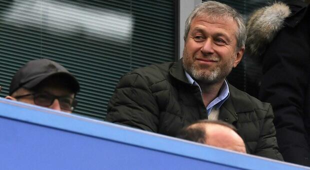 Abramovich lascia la gestione del Chelsea alla Fondazione benefica del club. «Lo faccio per il bene della società»
