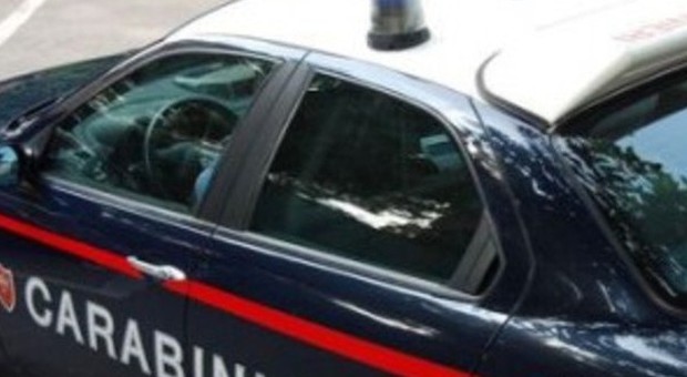 Teramo, tunisino tenta aggressione contro carabiniere: lui spara e lo uccide