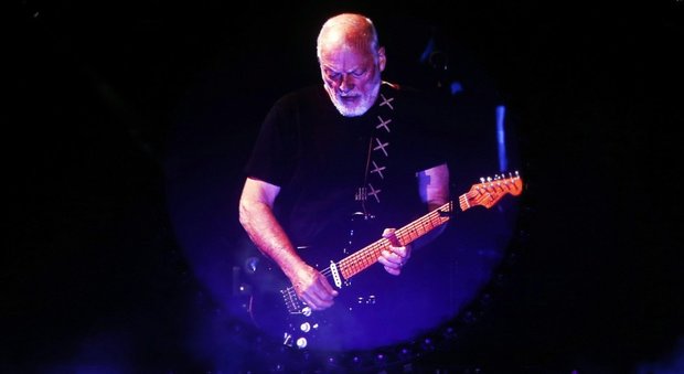 Gilmour e il concerto beffa di Pompei: canta a Roma a prezzi molto più bassi | Commenta