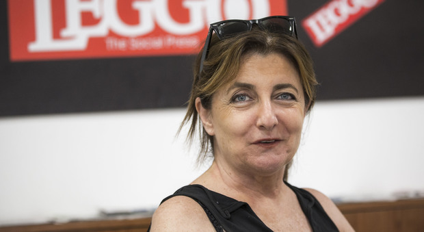 Francesca Reggiani a Leggo presenta il suo one-woman show: "Dai finti spot a Virginia Raggi"