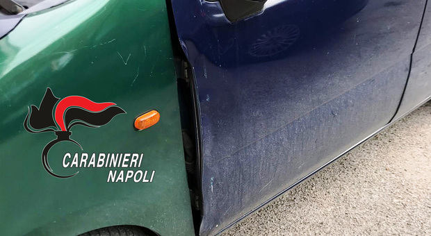 Ruba un'auto e oppone resistenza ai carabinieri: ladro arrestato nel Napoletano