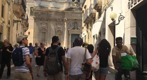 «Turisti attenti, Lecce è mafiosa» Esposto contro la guida tedesca