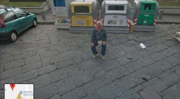 Il parcheggiatore di Napoli su Google: «Che vergogna, intervenga il ministro»