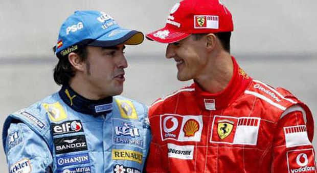 Michael Schumacher e Fernando Alonso, un simbolico passaggio di consegne