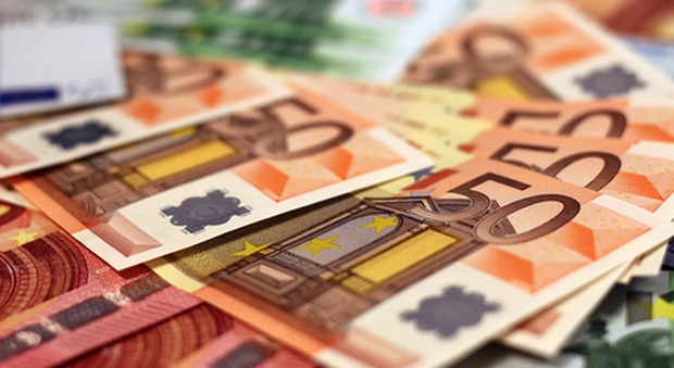 Coronavirus, euro in “quarantena” in Italia: sanificate anche le banconote