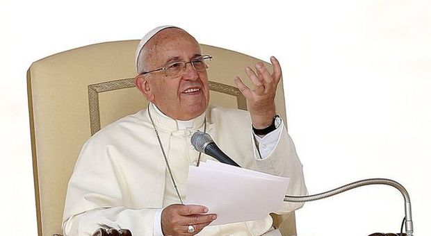 Il monito di Papa Francesco: «Il diritto fondamentale al lavoro non va smantellato»