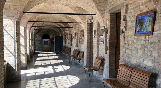 All'Istituto Agrario di Todi si celebra il rapporto uomo-natura attraverso le opere di Nino Cordio. Domenica visita guidata e degustazione a km0