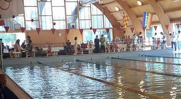 Caro prezzi, l'energia costa cara, in Francia chiudono le piscine: l'annuncio dell'azienda pubblica Vert Marine