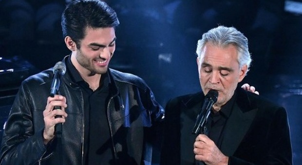 Sanremo 2019, Matteo, il figlio di Andrea Bocelli, strega il web: «È uguale a Primo Reggiani»