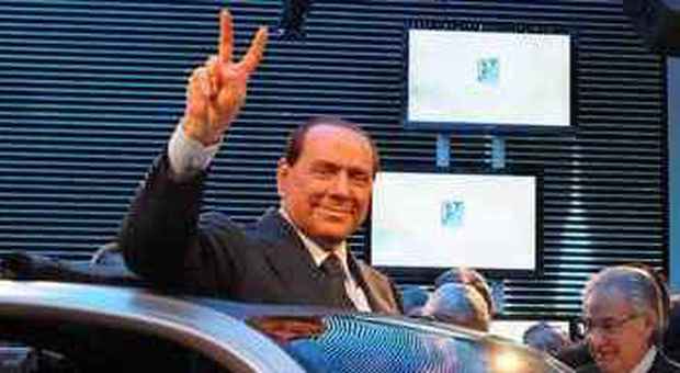 Silvio Berlusconi a Milano (foto Matteo Bazzi - Ansa)