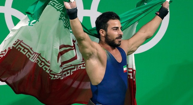 Gli Usa negano visto, niente mondiali per il campione iraniano. "Non voglio la green card, ho 2 milioni di dollari a casa"