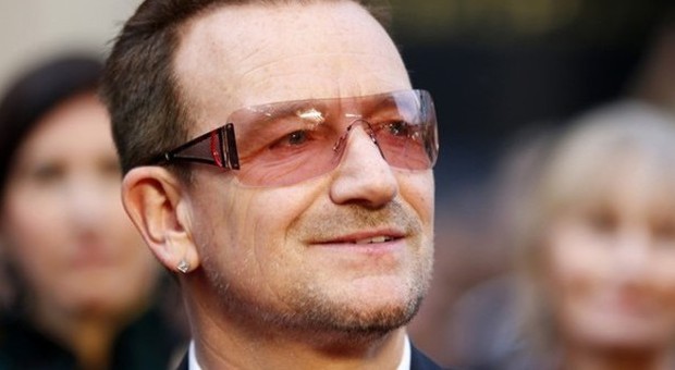 Bono Vox, confessione choc: "Ecco perché porto sempre gli occhiali"