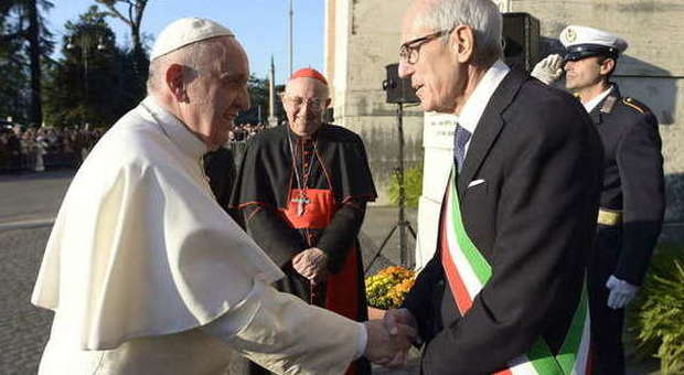 Campidoglio, Tronca si insedia e va al Verano per accogliere il Papa