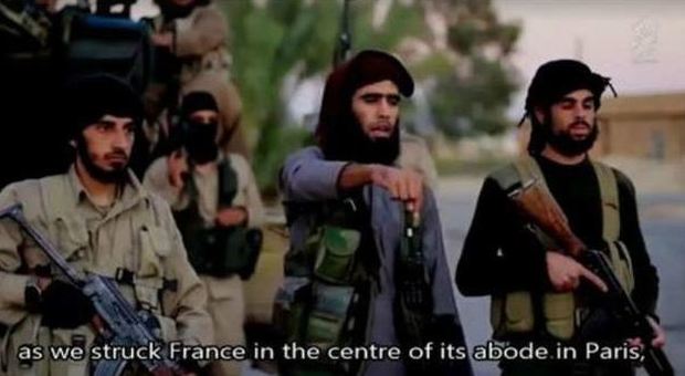 Nuovo video-minaccia dell'Isis: «Stiamo arrivando in Europa con le cinture esplosive»