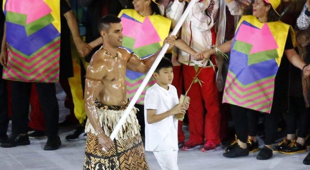 Pita "nudo" alla meta: porta Tonga da Rio a Peyongchang