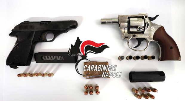 Napoli Nord, controlli nel vesuviano: sequestrate armi clandestine