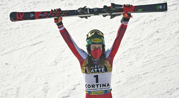 Liensberger regina di Cortina: è oro anche il slalom, la Shiffrin abdica. Disastro Italia