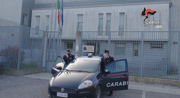 Arrestata coppia di rom che imperversava anche con 3 colpi al giorno, sequestrata grossa auto