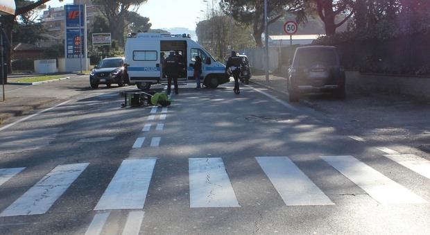 immagine Ciampino, madre e figlia di 4 mesi investite sulle strisce pedonali (foto Sciurba)