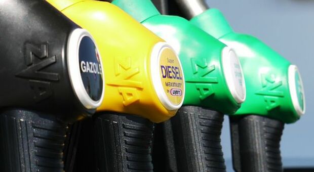Consumi petroliferi in crescita in agosto trainati da benzina e diesel