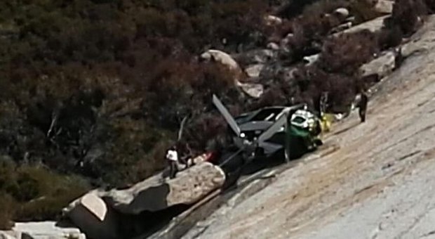 Isola di Montecristo, precipita elicottero della Forestale: illesi i piloti, ferito uno specialista