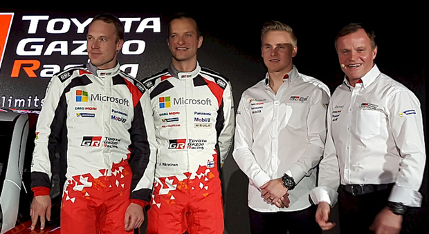 Da sinistra Latvala, Hänninen e Lappi insieme a Tommi Makinen numero uno del team giapponese