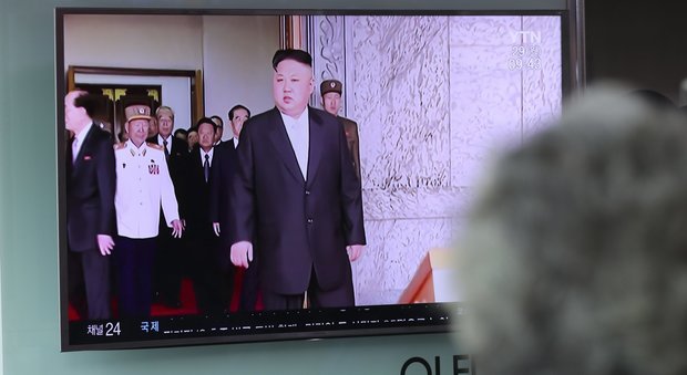 Corea del Nord, nuova sfida di Kim: missile nel mar del Giappone