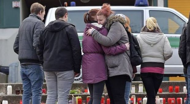 Airbus Germanwings, la tragedia della scolaresca: morti 16 studenti e due prof, stavano tornando a casa