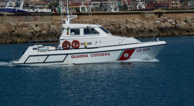 San Benedetto, soccorso in mare pescatore di 47 anni colto da malore