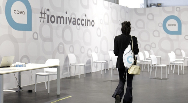 Vaccini Lazio, quando tocca agli under 30? Il calendario delle prenotazioni