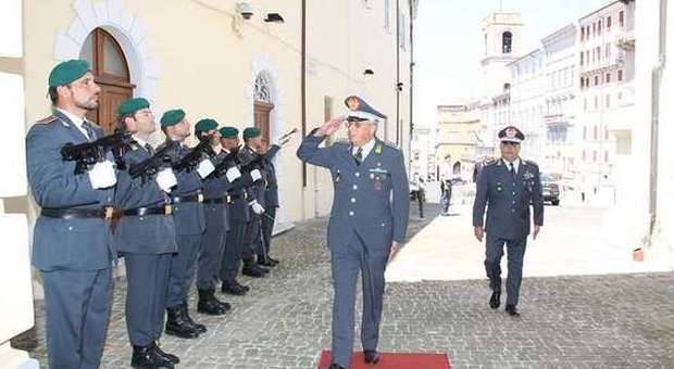 Ancona, al comando della Finanza visita di commiato del generale Zanini