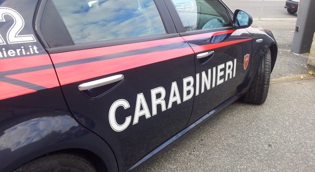 Roma, carabiniere libero dal servizio arresta ladro che aveva rapinato una coppia poco prima