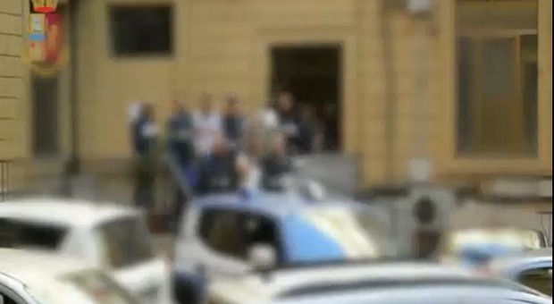 Roma, maxi operazione antidroga: 21 arresti, colpiti i pusher di spicco della criminalità romana