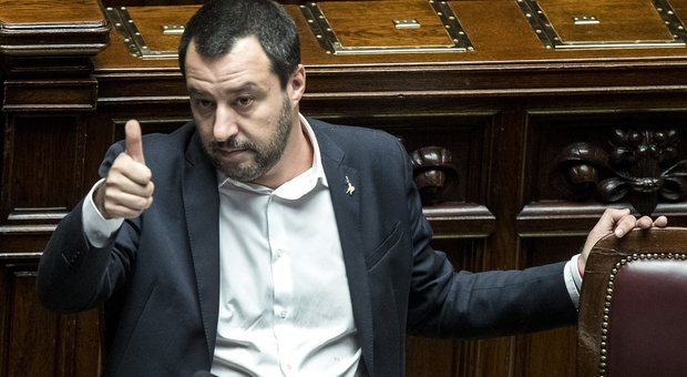 Salvini il leader più popolare: è al 49%, ma cala di un punto