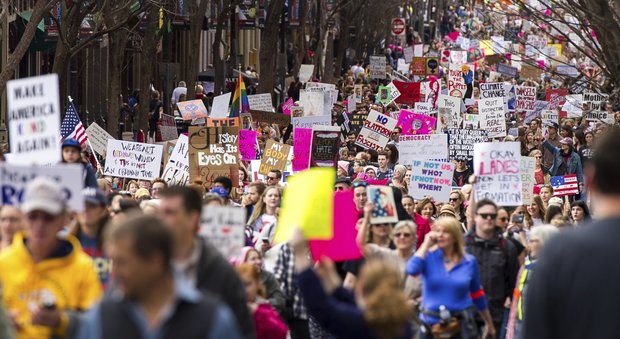 Washington, marcia delle donne ccontro Trump: 500mila in piazza. Manifestazioni in tutto il mondo
