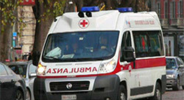 Uomo di 62 anni colpito alla testa con un mattone: grave in ospedale. Arrestato marocchino