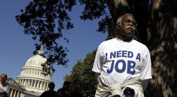 La disoccupazione USA torna a calare ma delude ancora