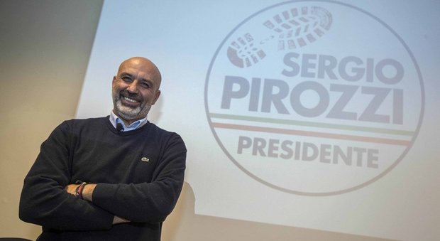 Roma, Pirozzi si ritira, anzi no: il video-scherzo del candidato alla presidenza della Regione Lazio Guarda
