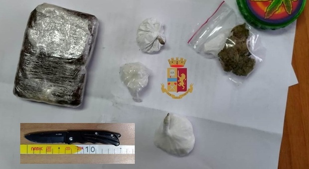 Da Napoli a Ischia con la droga: arrestata una coppia con la droga in aliscafo
