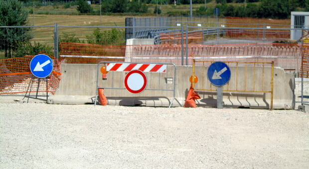 Gabelletta-Maratta: chiusura del raccordo Terni-Orte per il varo delle travi del cavalcavia