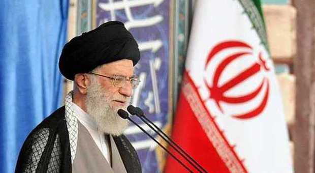 Nucleare, Khamenei: «Per l'Iran non cambia nulla» Obama: «Non devo chiedere scusa per l'accordo»