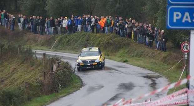 Rally della Fettunta, morto un pilota: incidente in gara in Val d'Elsa