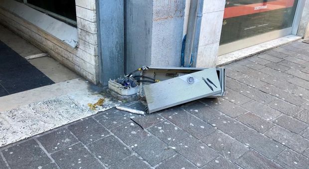 Pescara, il centro in ostaggio dei vandali: sotto accusa la movida