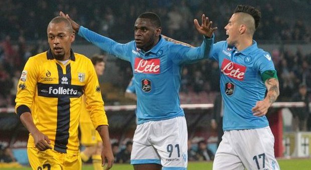 Napoli-Parma 2-0. L'eurogol di Zapata sblocca il match, poi Mertens su rigore| Rileggi la diretta