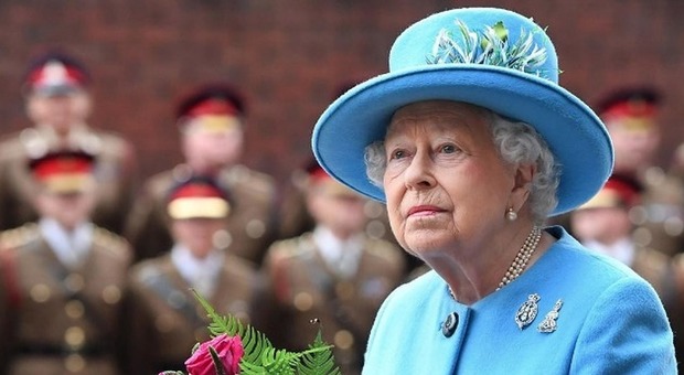 La Regina Elisabetta, la notizia della morte diffusa per un'esercitazione militare: cosa è successo