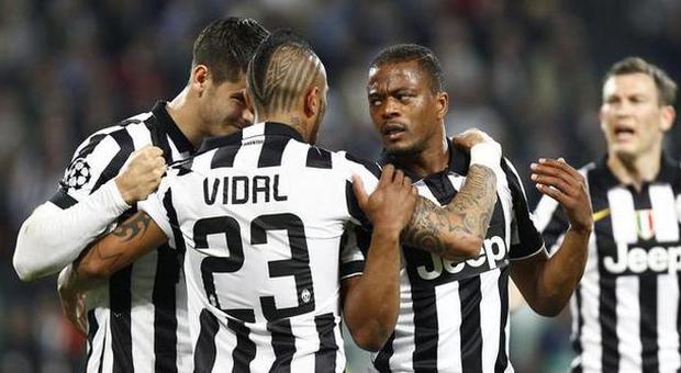 Domani Monaco-Juve, ansia per Vidal: colpito da tonsillite. Evra sicuro: "Passiamo noi"