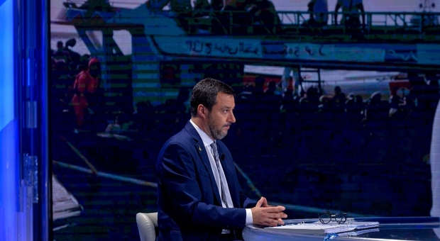 Salvini: «Ipotesi Quota 41, in pensione a 61 anni. Il ponte sullo Stretto? Costa più non farlo»