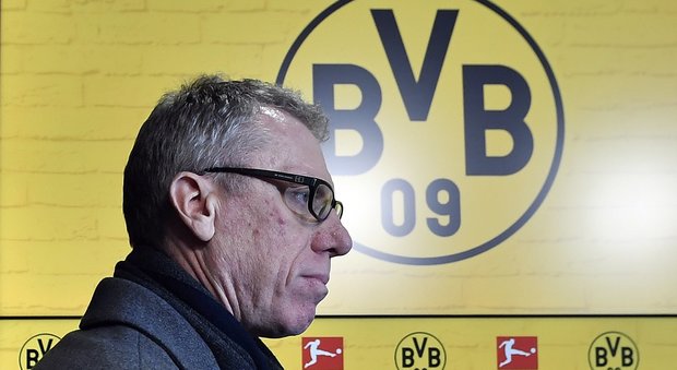 Il Borussia Dortmund ha esonerato Bosz, il nuovo tecnico è Stoeger