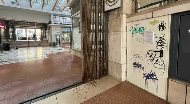 Galleria Dorica e portici di piazza Cavour: ecco nuove attività ma c’è da garantire pulizia